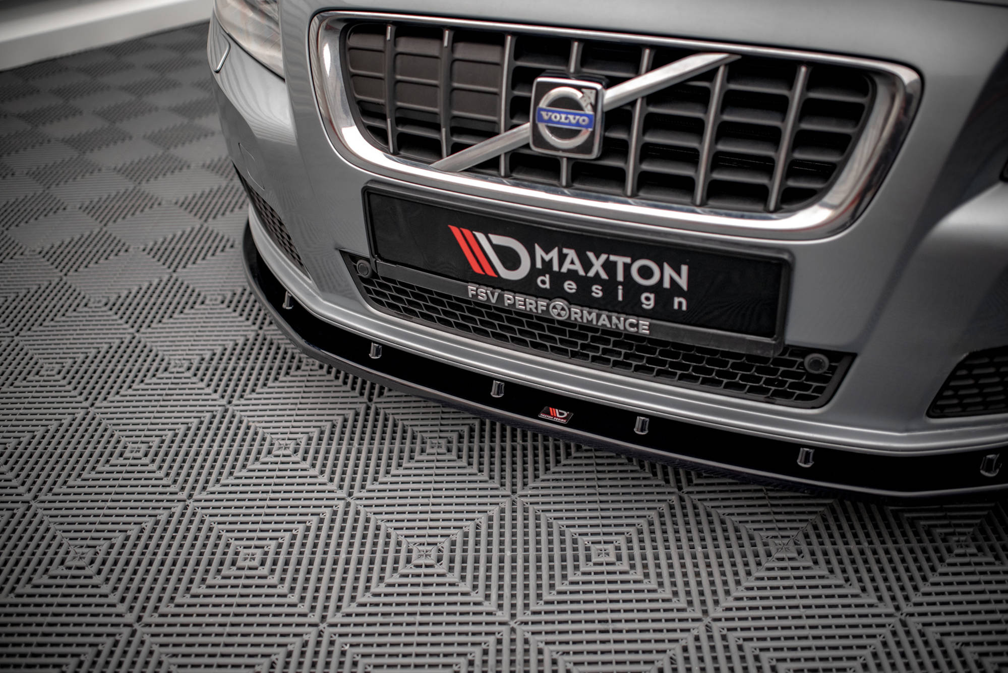 Front splitter V.1 Volvo V70 MK3